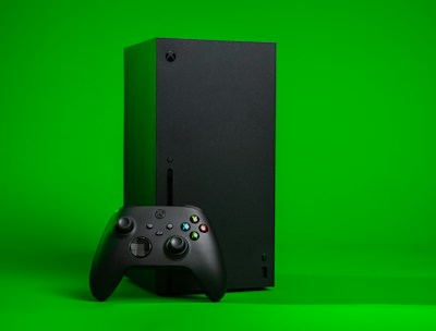 Xbox console and controller